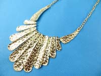 bib-necklaces-silver-tone-2f