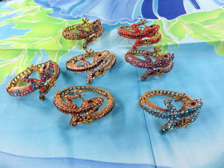 crystal-rhinestone-lizard-bangle-4a