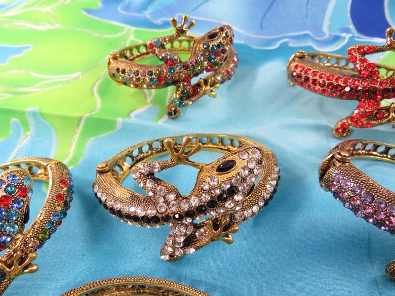 crystal-rhinestone-lizard-bangle-4b