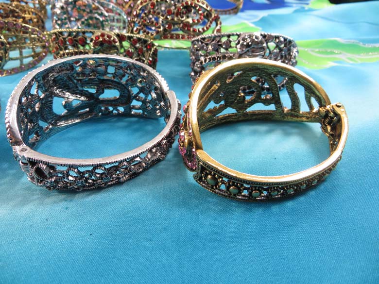 crystal-rhinestone-snake-bangles-5h