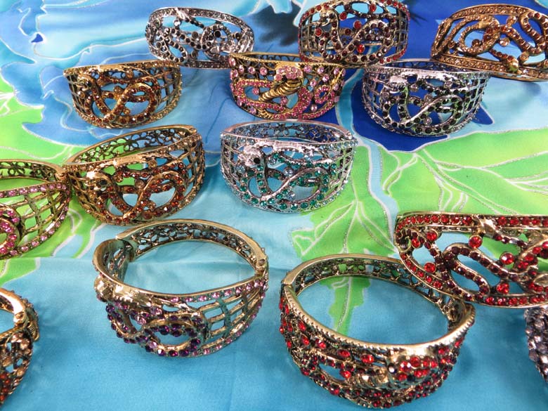 crystal-rhinestone-snake-bangles-5k