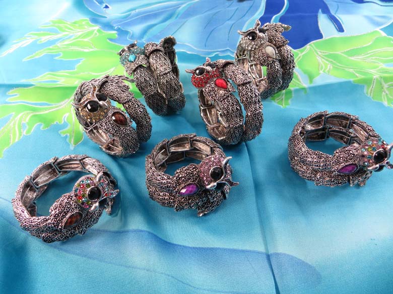 owl-wrapping-bangle-3a
