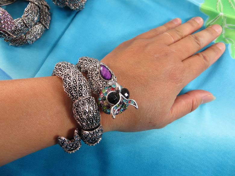 owl-wrapping-bangle-3f