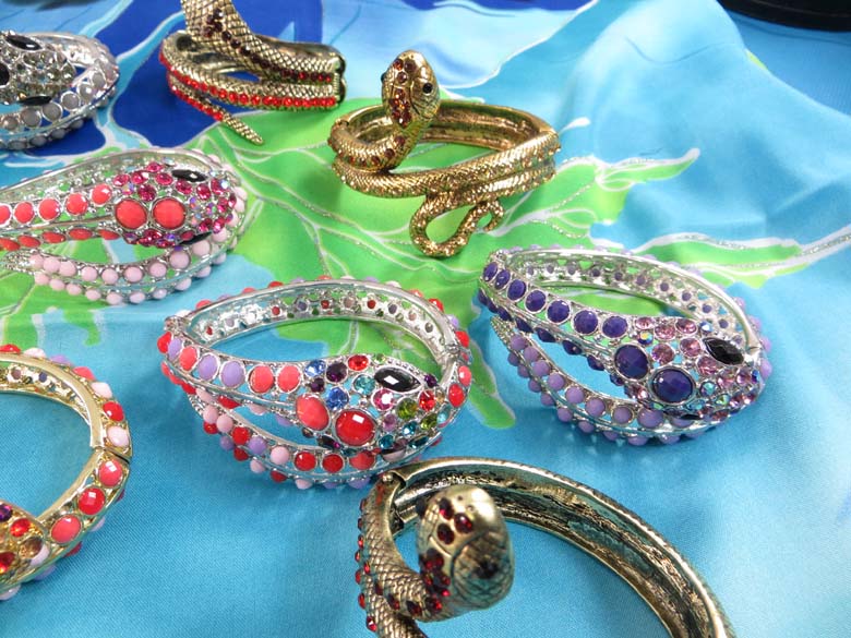 rhinestone-snake-bangle-1d