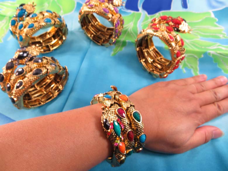 snake-wrapping-bangle-2c