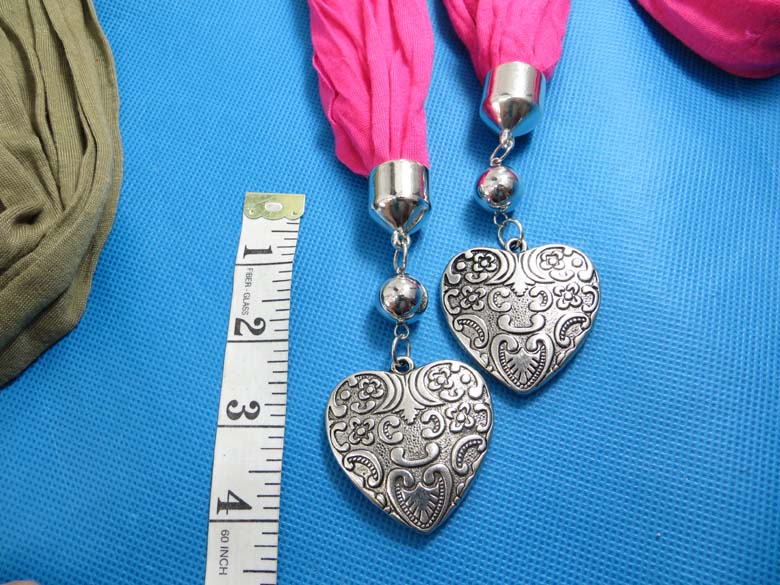 double-pendants-necklace-scarf-82g