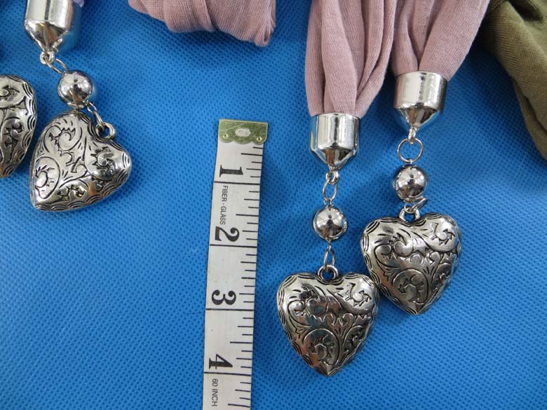 double-pendants-necklace-scarf-84h