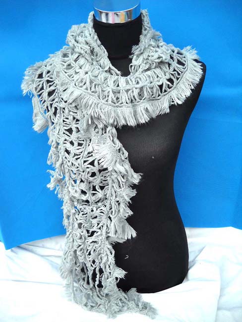 Soft and sleek acrylic scarf with irregular shape feather like edges,wholesale clothing supplier