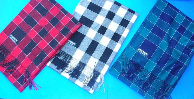 light thin pashmina shawl stole scarf cherkers design with golden borders