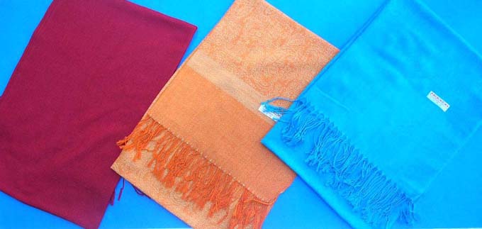 light paisley on solid background pashmina silk shawls and wool scarves stoles