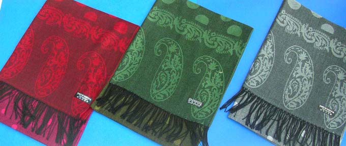 wrap pashmina shawl paisley and large dots design