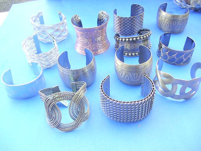 antique-style-bangle-bracelets-100h
