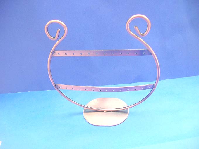 copper-earring-stand-round