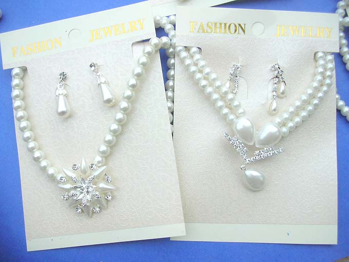 faux-pearl-jewelryset-2l-necklace-earring