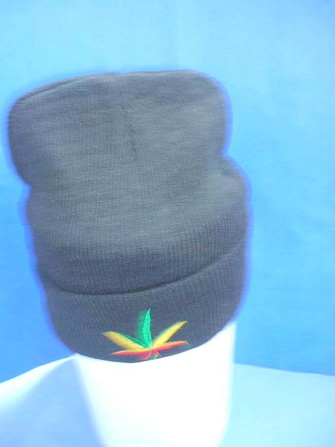 hemp-pot-leaf-rasta-beanie-cap-hat