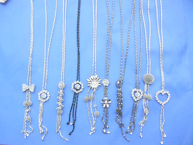 necklaces-long-chains-3a-black-silver-mix