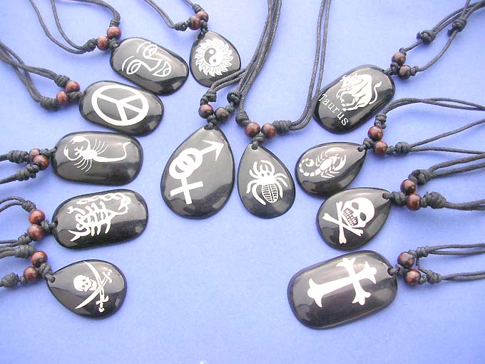 resin-pendant-necklace-101c