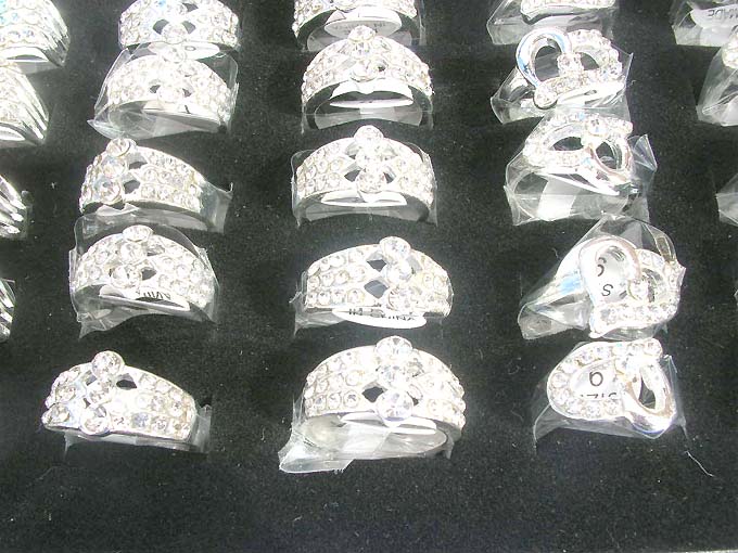 ring-jewelry-104b