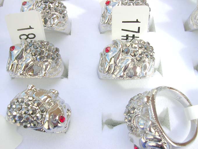 ring-jewelry-107a