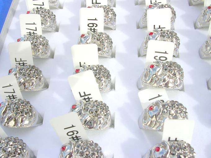 ring-jewelry-107b