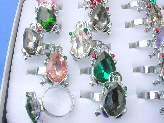 ring-jewelry-108b