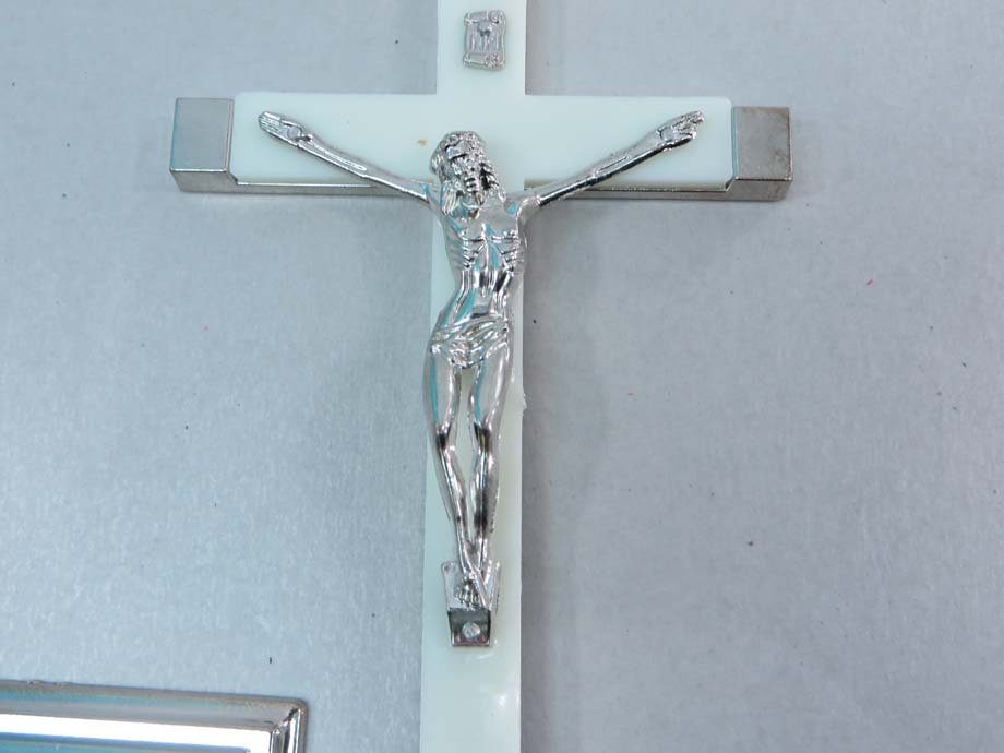 crucifix-3d