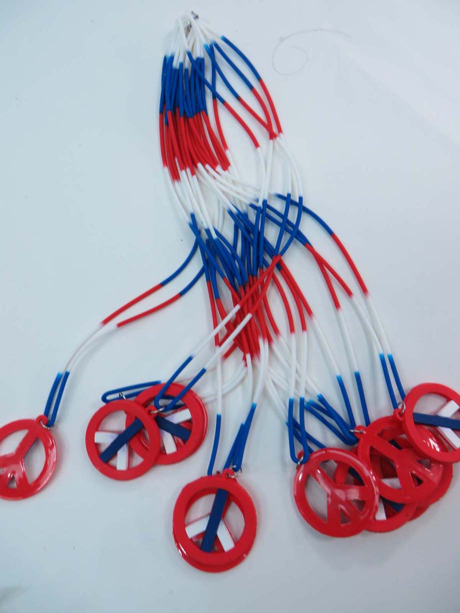 peacesignnecklace3a