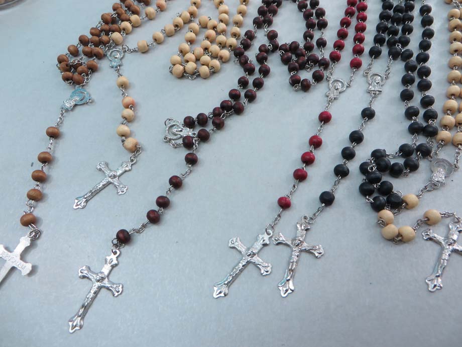 rosarynecklace1f
