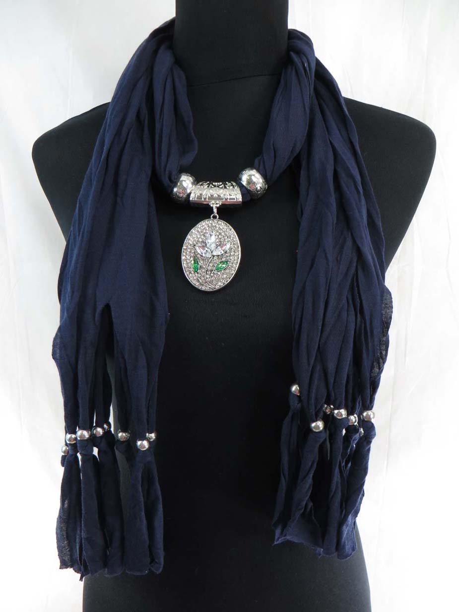 jewelryscarf07m049