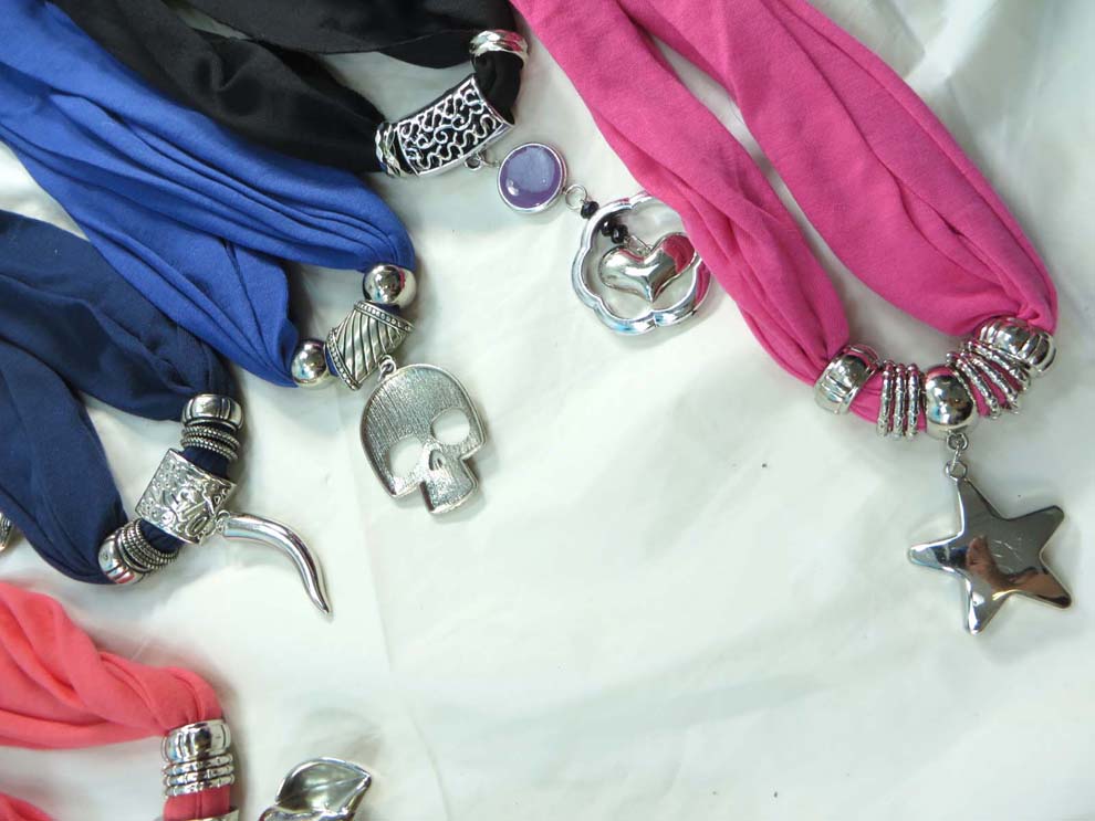 pendantscarf21h