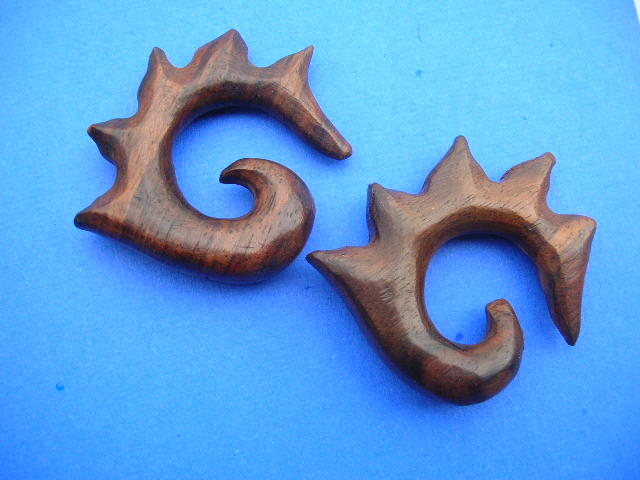 3mm ear stretcher. wood ear stretchers