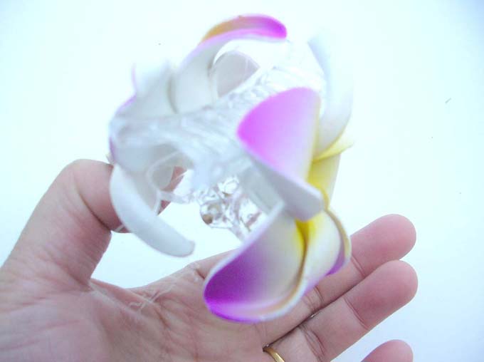 foam-plumeria-flower-hair-jaw-clip-1e