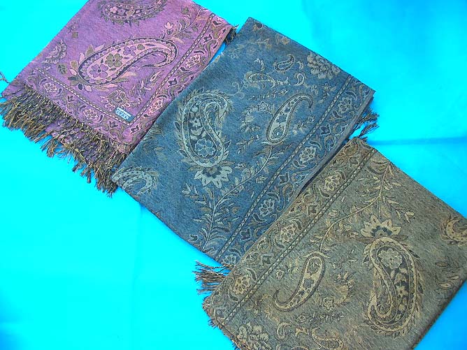 pure-pashmina-woolen-scarves-626i