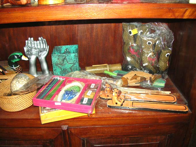 bali-handicrafts-mix-c