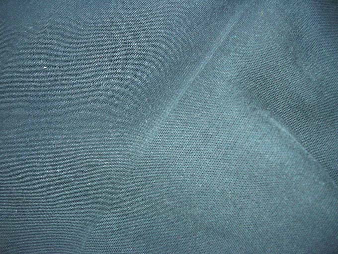 r-solid-black