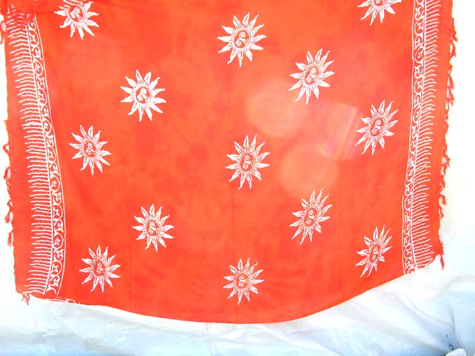 sarong-m4-redmono-e