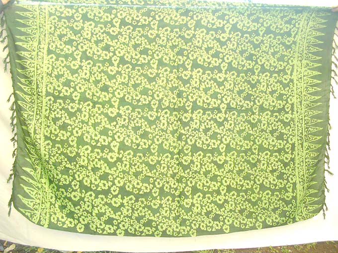 r4-bali-floral-rayon-sarong-03