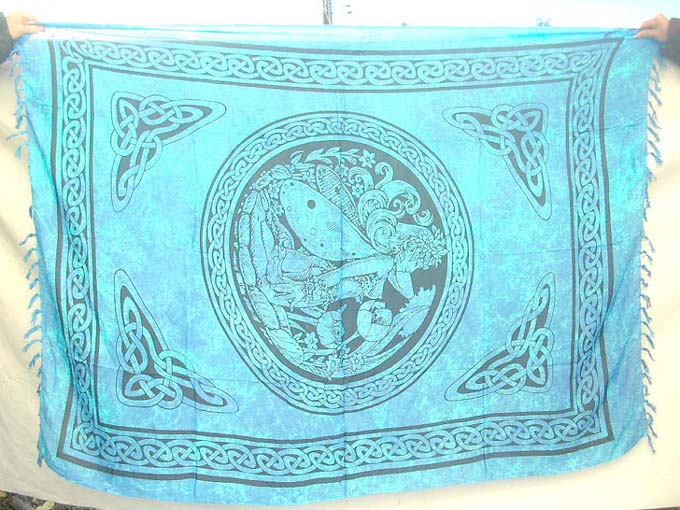 r4-celtic-wiccan-pagan-sarong-01alter-cloth