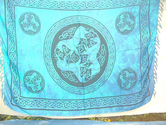 r4-celtic-wiccan-pagan-sarong-07alter-cloth