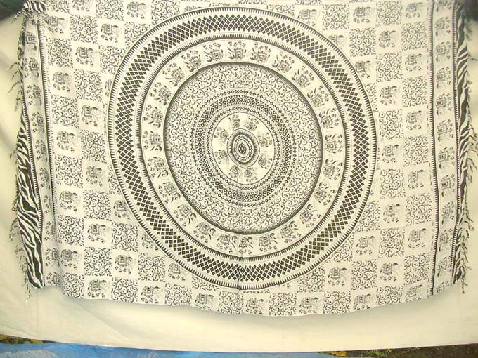 r4-handmade-apparel-lavalava02