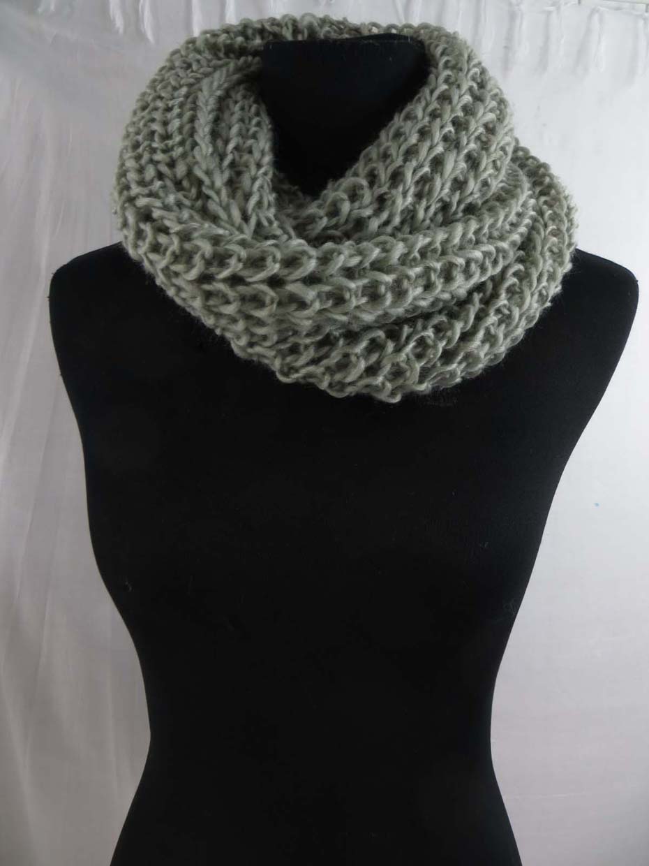 infinity-scarf-db1-10e