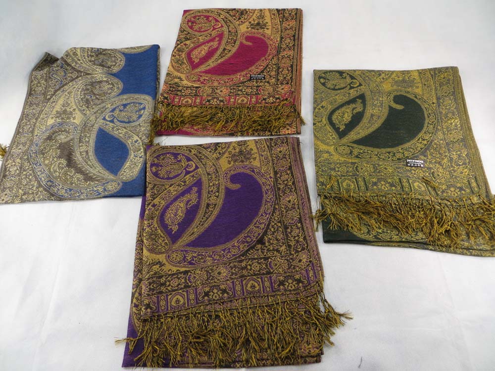 paisley-shawl-u2-83a