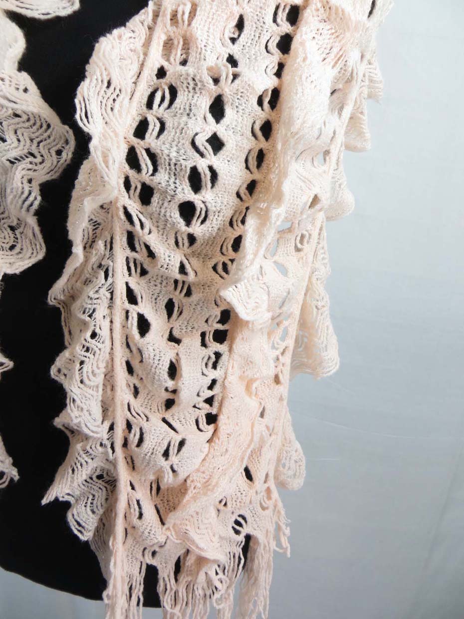 ruffle-scarves-metalic-thread-dl2-65k