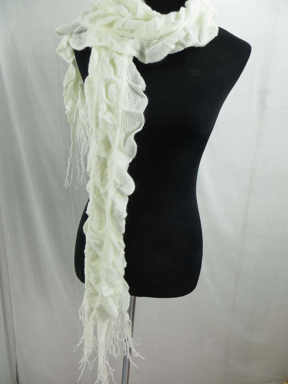 ruffle-scarves-u6-123y