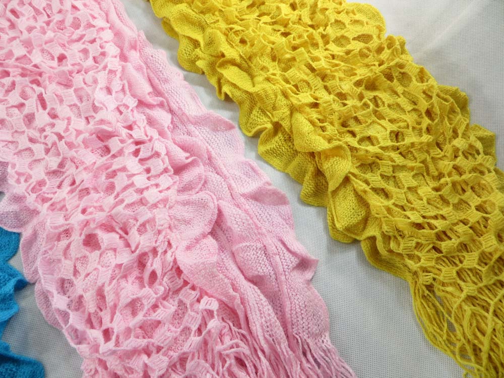 ruffle-scarves-u6-124c