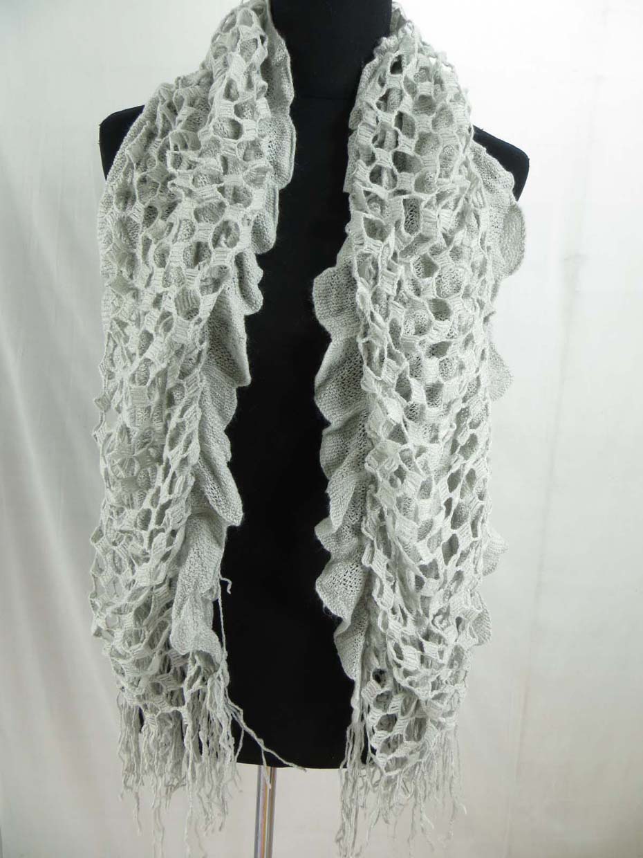 ruffle-scarves-u6-124g