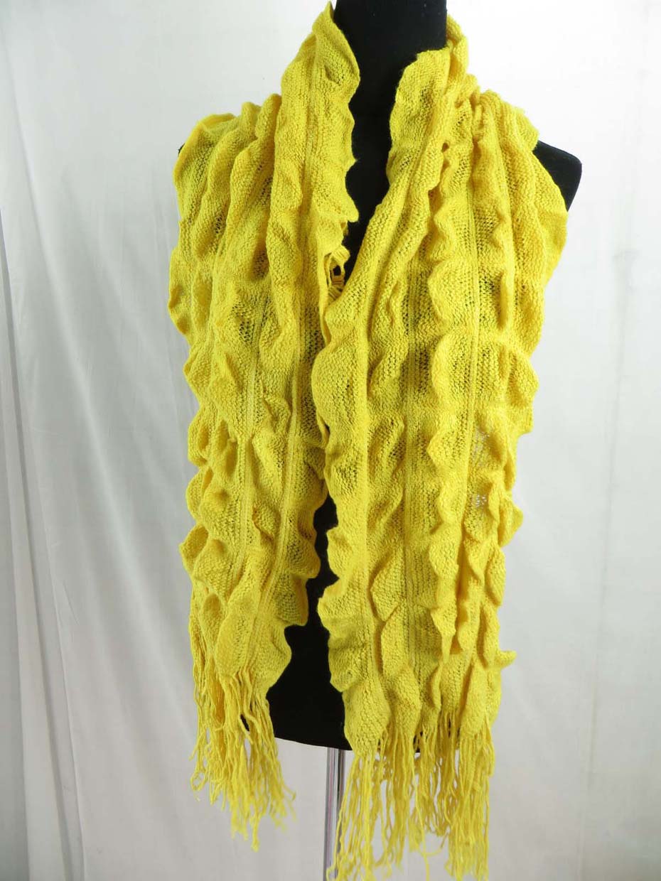 ruffle-scarves-u6-124p