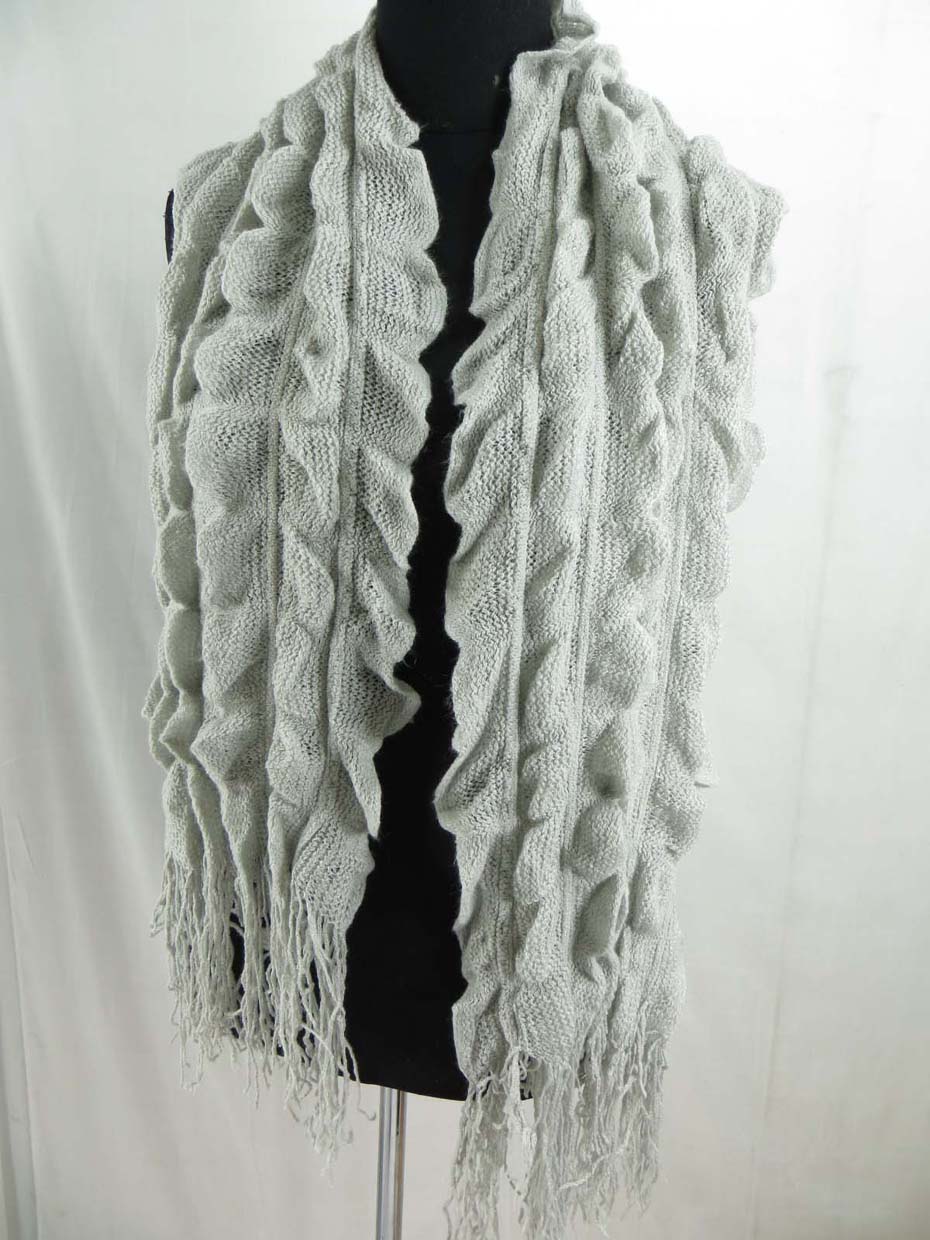 ruffle-scarves-u6-124t