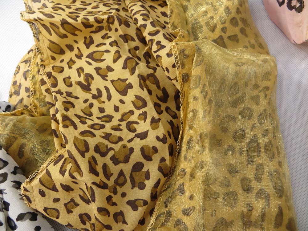sheer-scarf-u5-113e