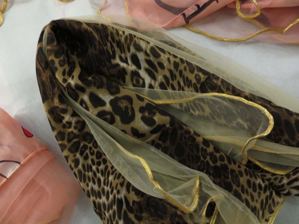 sheer-scarf-u5-136c